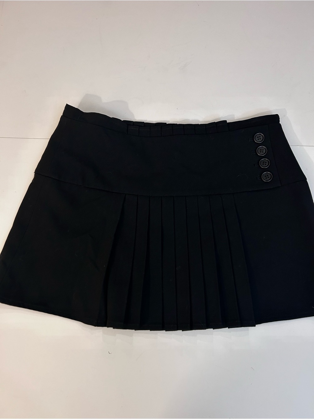 BCBGMaxAzria Black Pleated Mini Skirt with Side Button Accent
